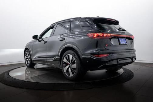 2025 Audi SQ6 e-tron Prestige