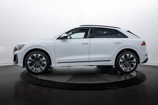 2025 Audi Q8 55 Premium Plus