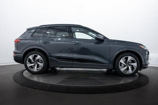 2025 Audi Q6 e-tron Prestige