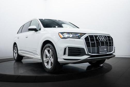 2022 Audi Q7 45 Premium