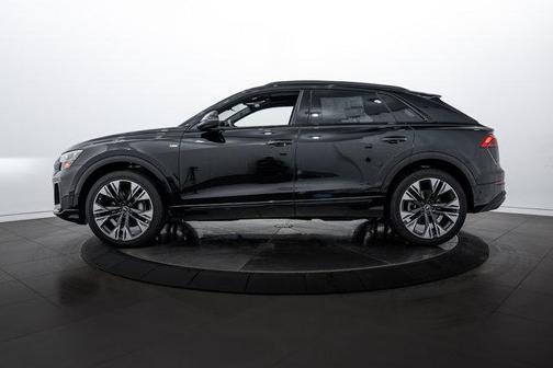 2025 Audi Q8 55 Premium Plus
