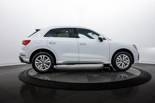 2023 Audi Q3 S line Premium