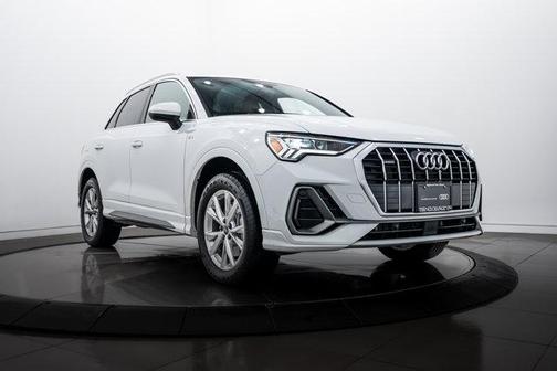 2023 Audi Q3 S line Premium