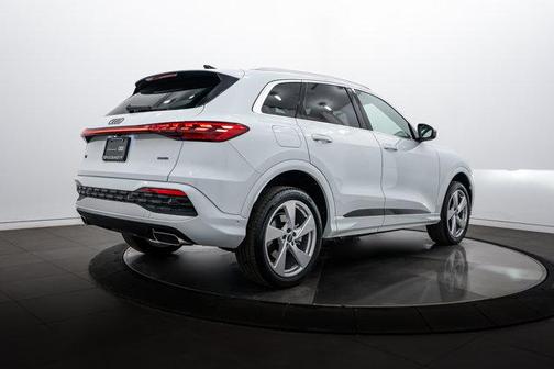 2025 Audi Q5 Premium Plus