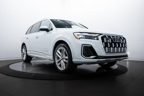 2025 Audi Q7 55 Premium Plus