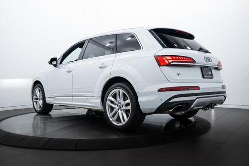 2025 Audi Q7 55 Premium Plus