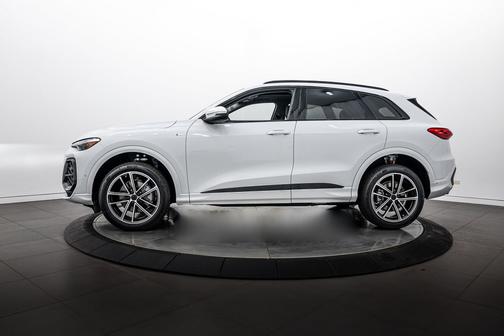 Glacier White 2026 Audi Q5 Premium Plus