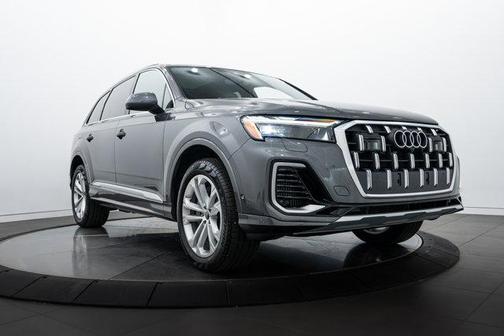 2025 Audi Q7 55 Premium Plus