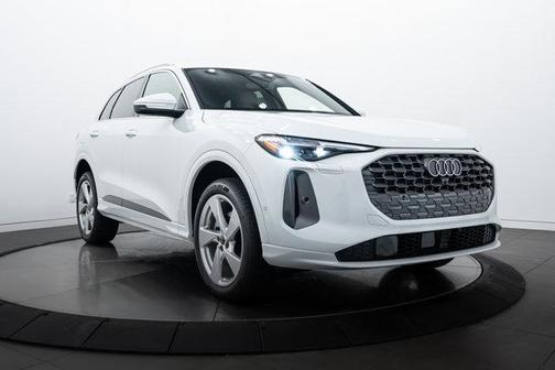 2025 Audi Q5 Premium Plus