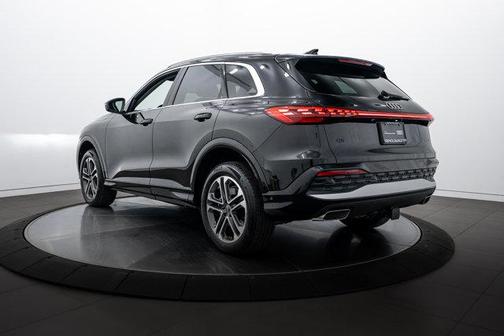 2025 Audi Q5 Premium