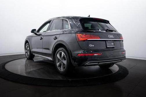 2023 Audi Q5 40 Premium Plus