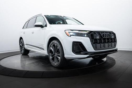 2025 Audi Q7 55 Premium Plus