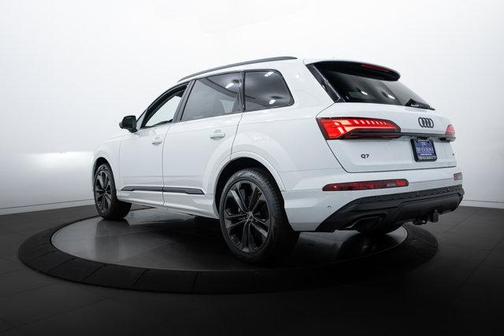 2025 Audi Q7 55 Premium Plus