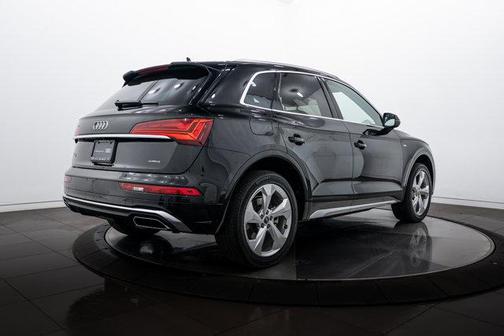 2023 Audi Q5 45 S line Premium Plus