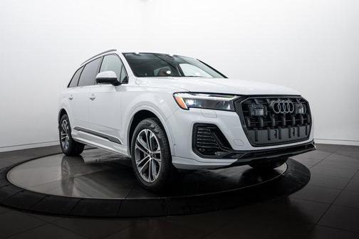 Glacier White 2026 Audi Q7 45 Premium