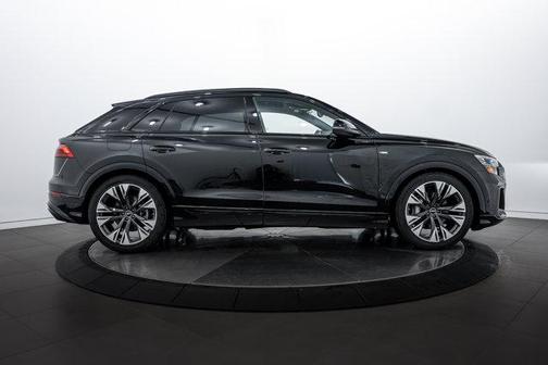 2025 Audi Q8 55 Prestige
