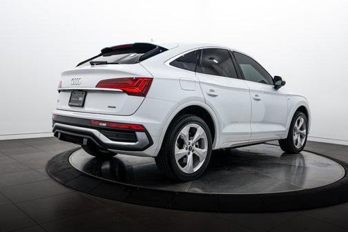 Glacier White Metallic 2024 Audi Q5 45 S line Premium Plus