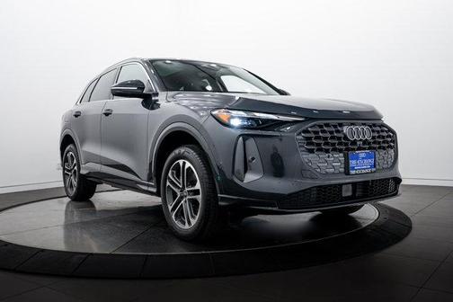 Tambora Gray Metallic 2025 Audi Q5 Premium