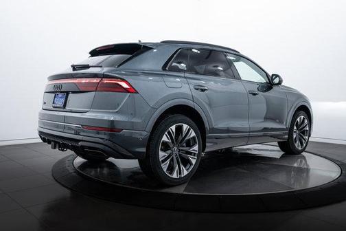 2025 Audi Q8 55 Premium Plus
