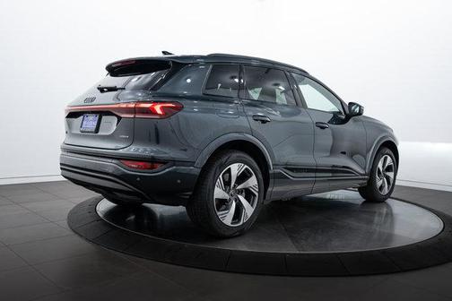 2025 Audi Q6 e-tron Premium Plus