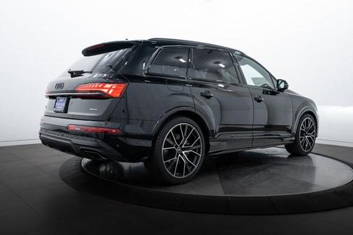 2025 Audi Q7 55 Prestige