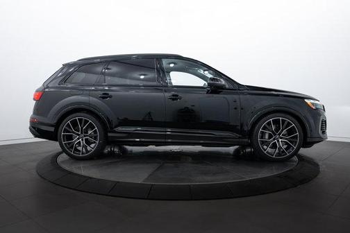 2025 Audi Q7 55 Prestige
