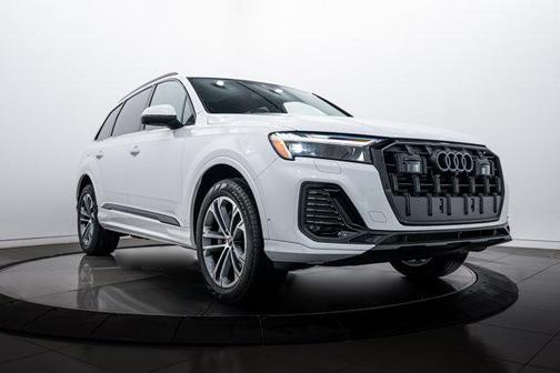 2026 Audi Q7 45 Premium