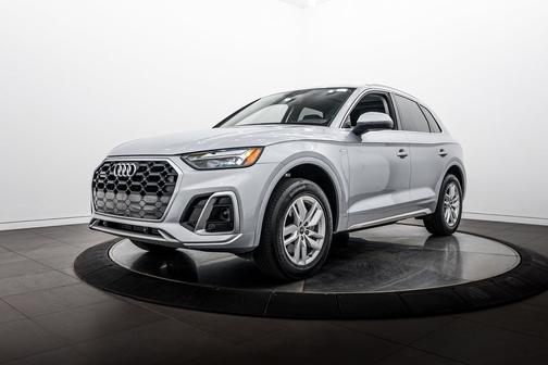 Florett Silver Metallic 2023 Audi Q5 45 S line Premium