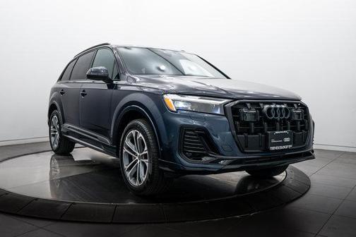 2025 Audi Q7 45 Premium
