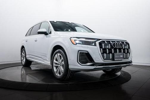 2025 Audi Q7 55 Premium Plus