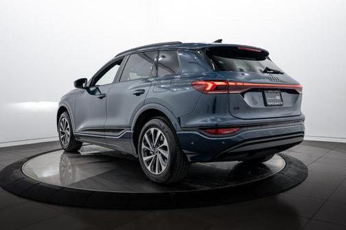 2025 Audi Q6 e-tron Premium