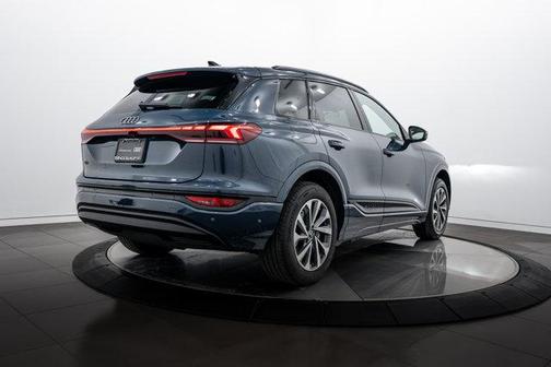 2025 Audi Q6 e-tron Premium