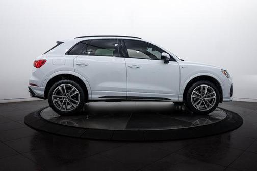 2022 Audi Q3 45 S line Premium Plus