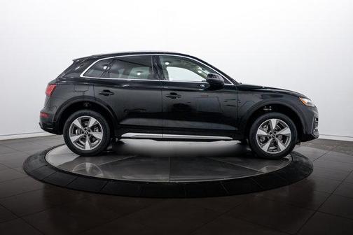 2023 Audi Q5 40 Premium