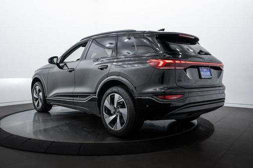 2025 Audi Q6 e-tron Premium Plus