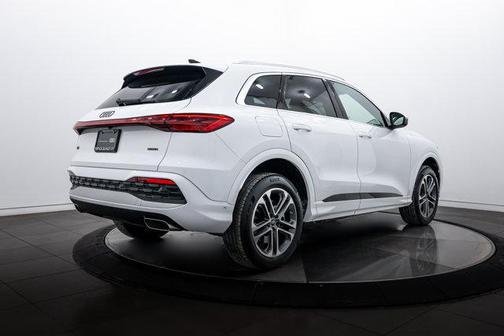 2025 Audi Q5 Premium