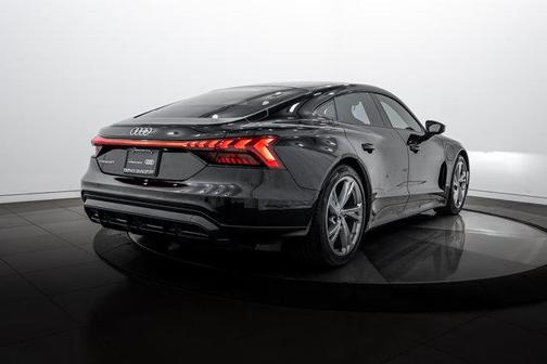 2023 Audi e-tron GT Premium Plus
