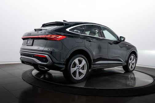 2025 Audi Q5 Premium Plus
