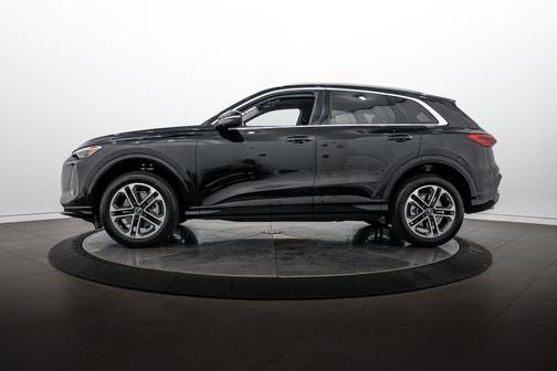 District Green Metallic 2025 Audi Q5 Premium