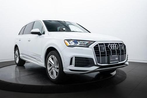 2023 Audi Q7 45 Premium