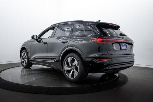 2025 Audi Q6 e-tron Premium Plus