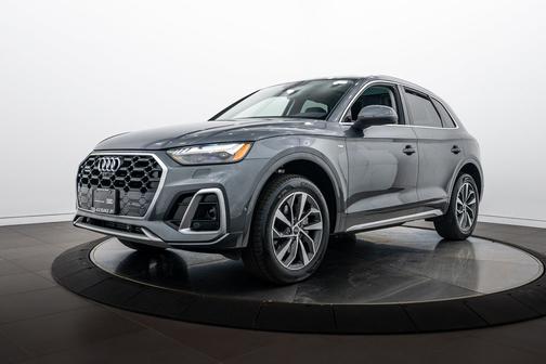 Daytona Gray Pearl Effect 2023 Audi Q5 45 S line Prestige