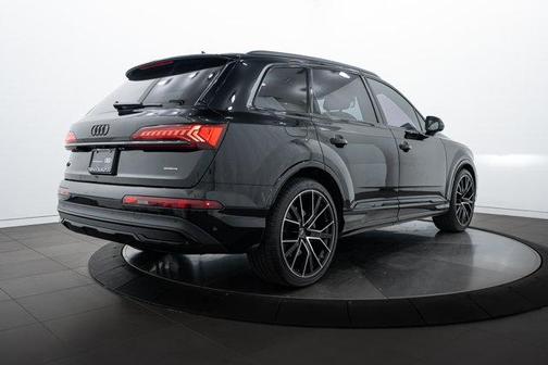 2023 Audi Q7 55 Prestige