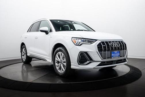 Arkona White 2025 Audi Q3 S line Premium
