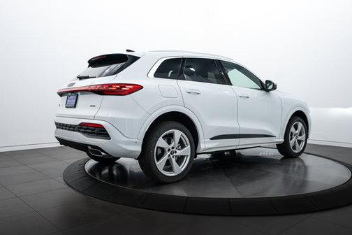 2025 Audi Q5 Premium Plus