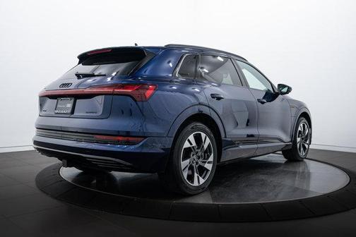 2022 Audi e-tron Premium