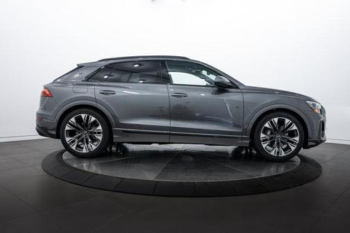 2025 Audi Q8 55 Premium Plus