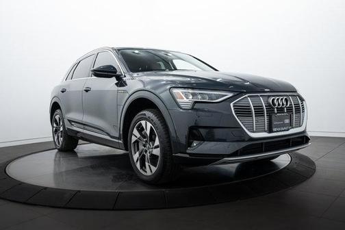 2021 Audi e-tron Premium