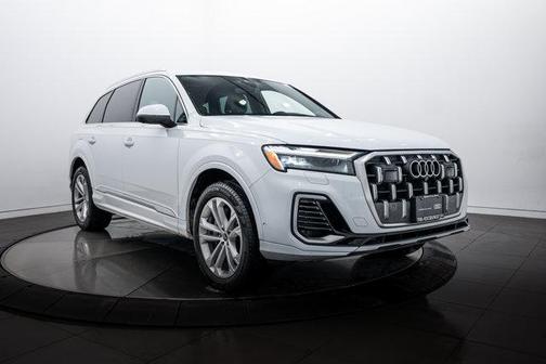 2025 Audi Q7 55 Premium