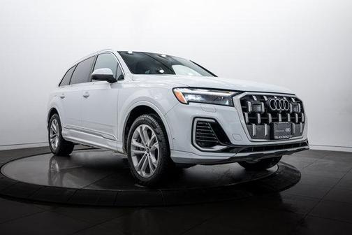 2025 Audi Q7 55 Premium